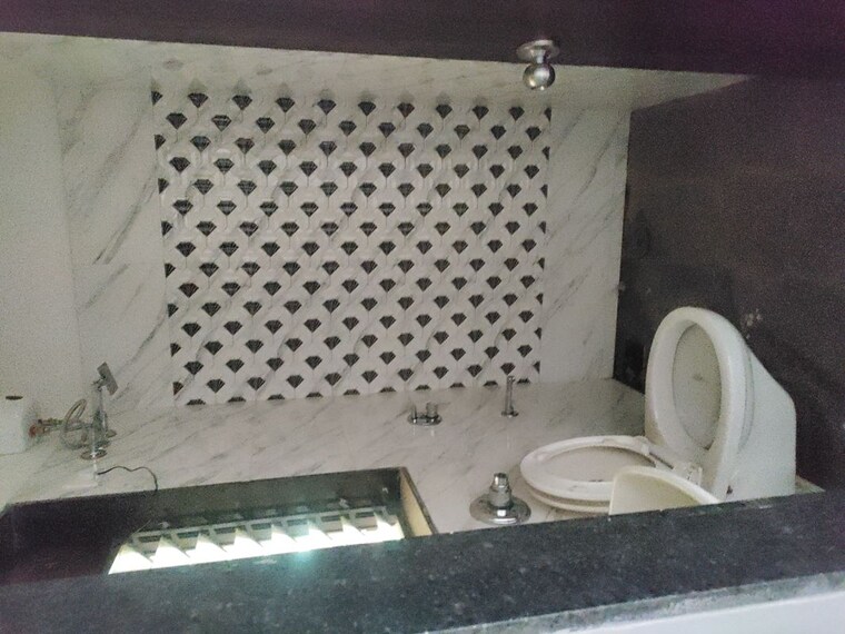 Bathroom, uk-iridium 2 Bedroom 600 Sq.Ft. Apartment In Kandivali East Mumbai 10034771