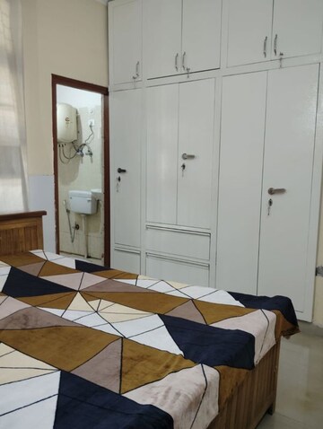 Attached Bathroom in 2 BHK Builder Floor at Omicron Iii Greater Noida – for Rent