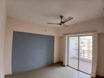 Room in 1 BHK Apartment at Jalan Aura County Pune, Wagholi – for Rent
