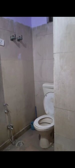 Attached Bathroom in 2 BHK Independent House at Delta Ii Greater Noida – for Rent