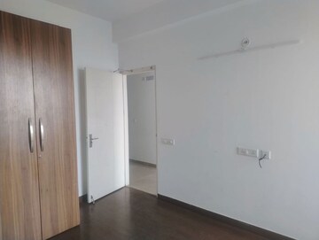 Room in 3 BHK Apartment at Mapsko Mount Ville, Sector 79 – for Rent