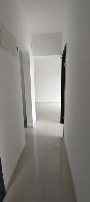 Room in 2 BHK Apartment at UK Iridium, Kandivali East – for Rent