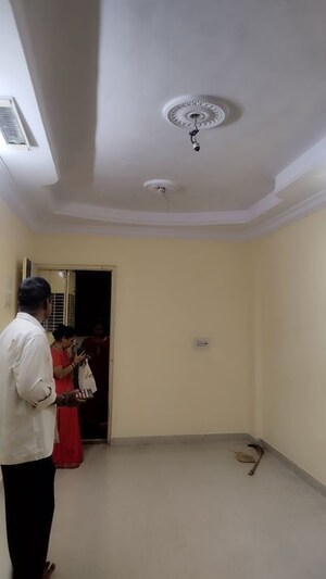 Bathroom in 1 BHK Apartment at Dombivli West – for Rent