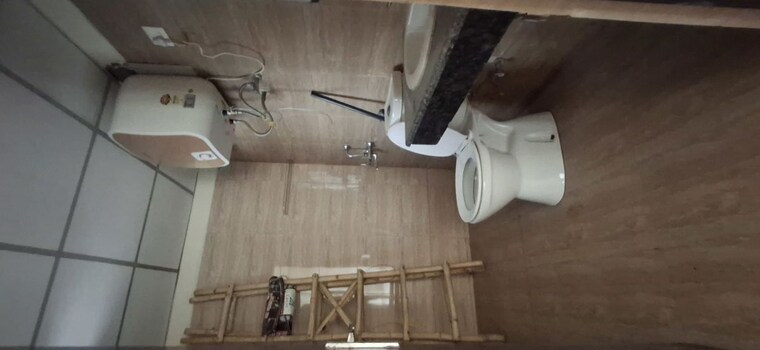 Bathroom, amrapali-crystal-homes 3 Bedroom 1700 Sq.Ft. Apartment In Sector 76 Noida 10034915