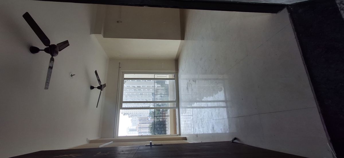 3 BHK 1700 Sq.Ft. Apartment in Amrapali Crystal Homes