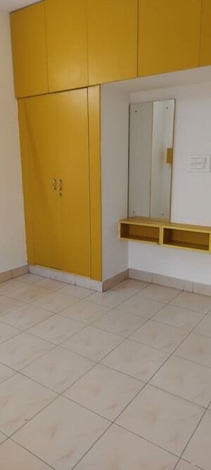 Room in 2 BHK Builder Floor at Jeevan Bima Nagar – for Rent