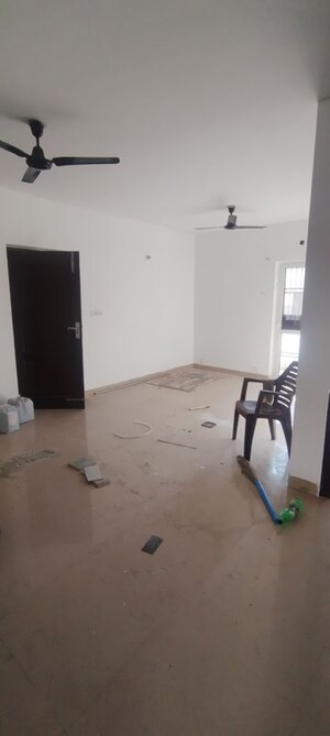 Room in 3 BHK Builder Floor at BPTP Park Elite Floor II, Sector 75 – for Rent