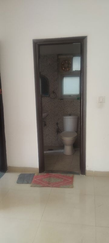 Room in 3 BHK Builder Floor at BPTP Park Elite Floor II, Sector 75 – for Rent