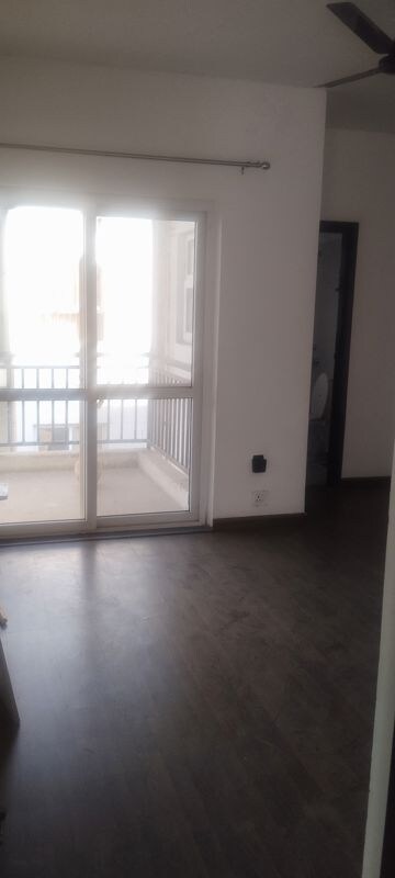 Room in 3 BHK Builder Floor at BPTP Park Elite Floor II, Sector 75 – for Rent