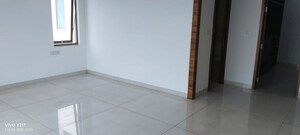 Room in 4 BHK Apartment at Jayabheri The Peaks, Narsingi – for Rent