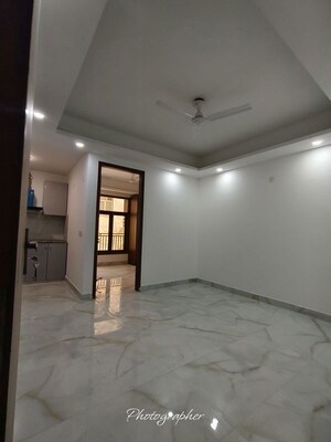 Room in 1 BHK Builder Floor at Saket – for Rent