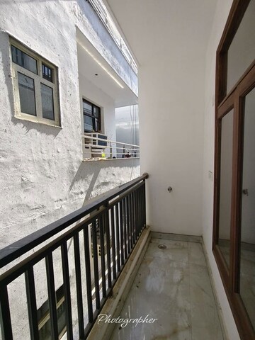 Balcony in 1 BHK Builder Floor at Saket – for Rent