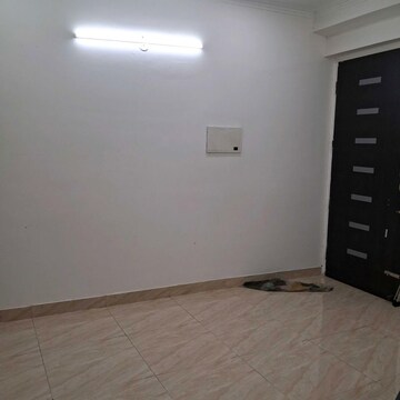 Room in 2 BHK Apartment at Gaur Yamuna City 16th Park View, Sector 19 Yamuna Expressway – for Rent