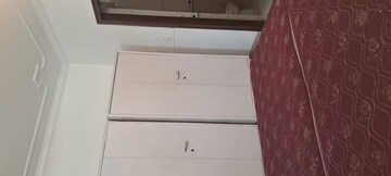 Furnished Amenities in 1.5 BHK Apartment at Sarita Vihar – for Rent