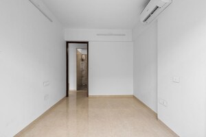 Room in 2 BHK Apartment at Magarpatta Nova Residency, Mundhwa – for Sale