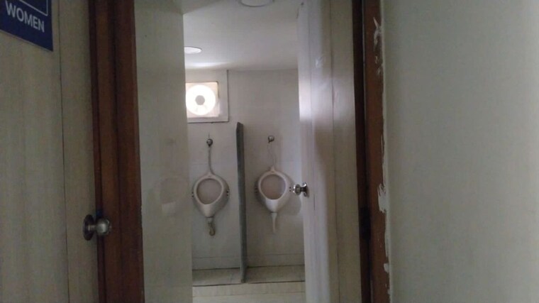 Bathroom, alkapuri Commercial Office Space 2700 Sq.Ft. In Alkapuri Vadodara 10035071