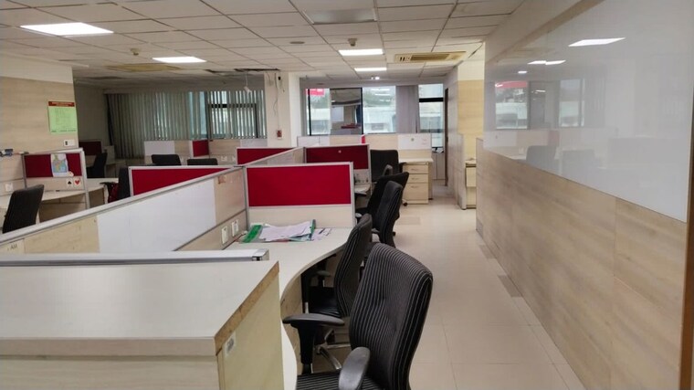 Team Area, alkapuri Commercial Office Space 2700 Sq.Ft. In Alkapuri Vadodara 10035071