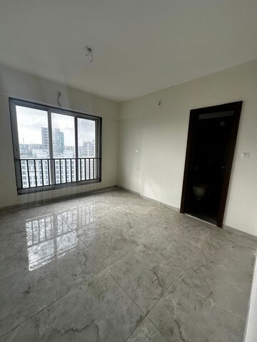 Room in 2 BHK Apartment at Ghatkopar East – for Rent