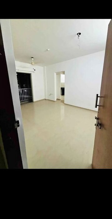 Room in 2 BHK Apartment at Sudashan Apartment Ghatkopar, Ghatkopar East – for Rent