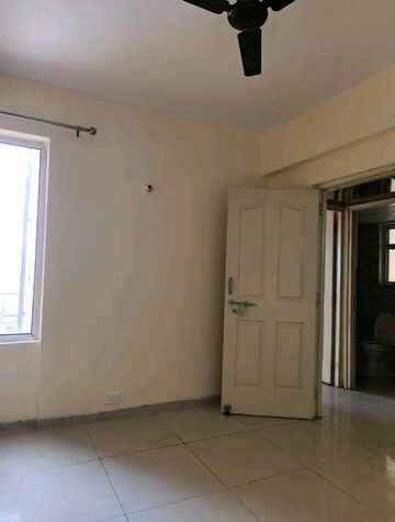 Bedroom in 2 BHK Apartment at Wave Dream Homes, Wave City – for Rent