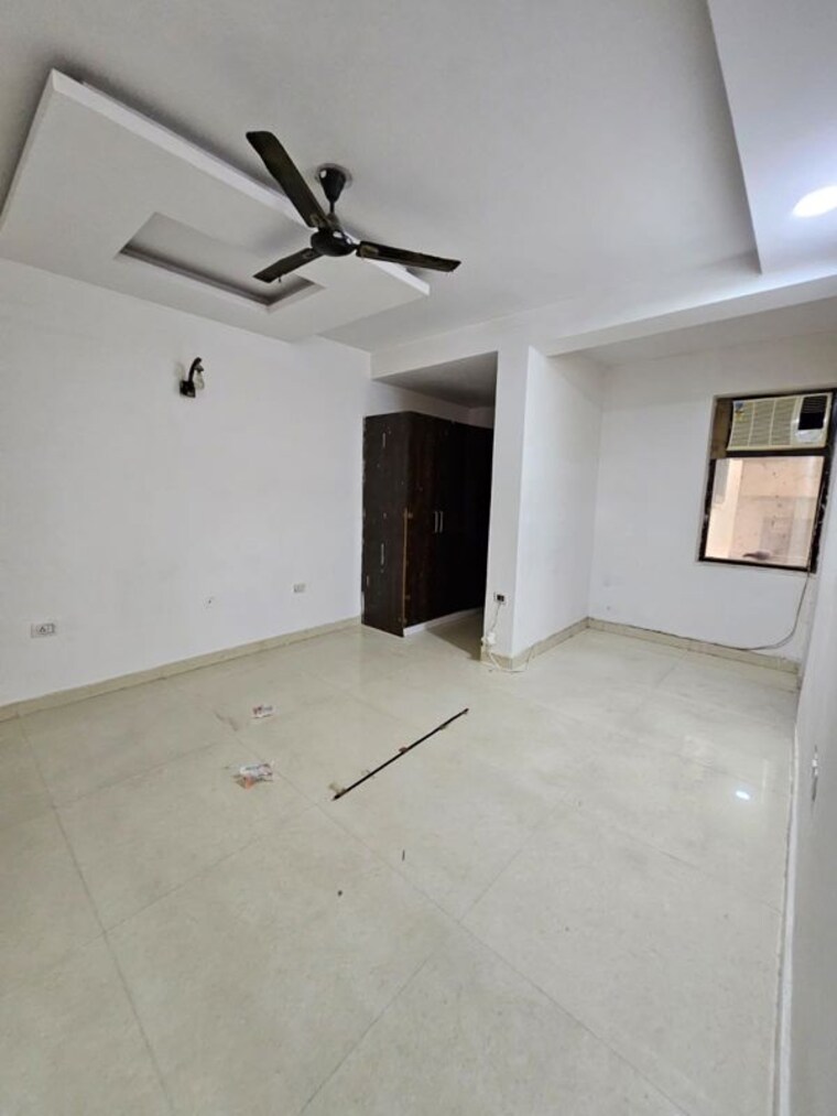 Room, sector 37 3 Bedroom 200 Sq.Ft. Builder Floor In Sector 37 Faridabad 10035148