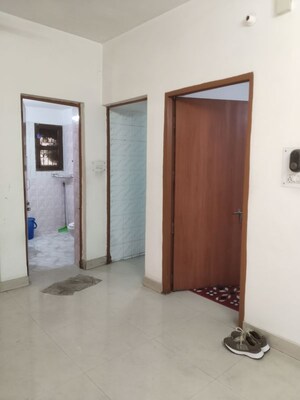 Room in 3 BHK Apartment at Sarita Vihar – for Sale