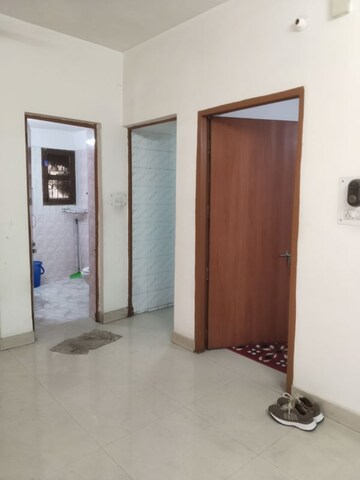 Room in 3 BHK Apartment at Sarita Vihar – for Sale