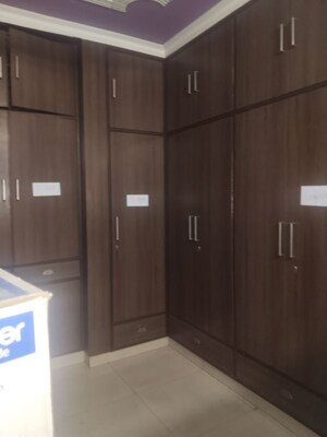 Room in 3 BHK Apartment at Sarita Vihar – for Sale