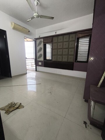 Room in 2 BHK Apartment at Radheshyam Krushnam Heritage, Nizampura – for Rent