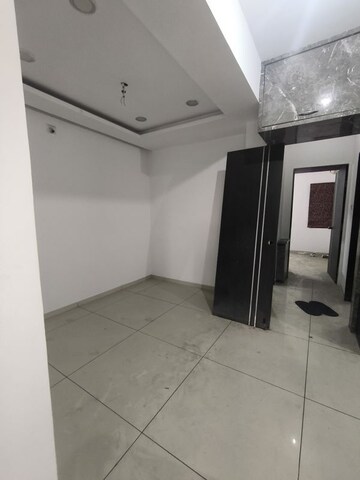 Room in 2 BHK Apartment at Radheshyam Krushnam Heritage, Nizampura – for Rent