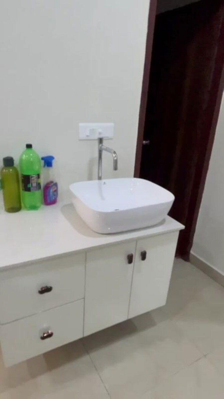 Attached Bathroom, renowned-lotus-srishti 2 Bedroom 1022 Sq.Ft. Apartment In Sain Vihar Ghaziabad 10035236