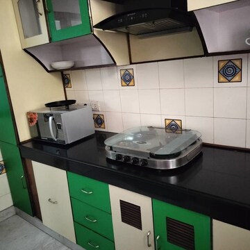 Team Area in 1 BHK Apartment at Sector 17 – for Rent