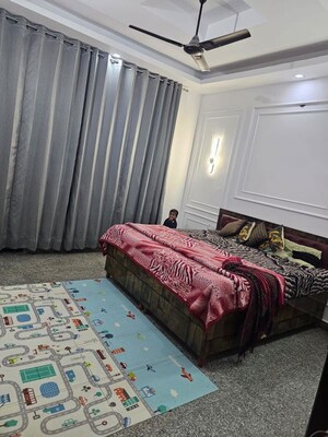 Bedroom in 3 BHK Builder Floor at Jammu and Kashmir Bank Employees CGH, Sector 9a – for Rent