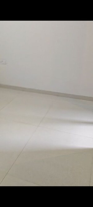 Room in Studio Apartment at Kurla East – for Rent