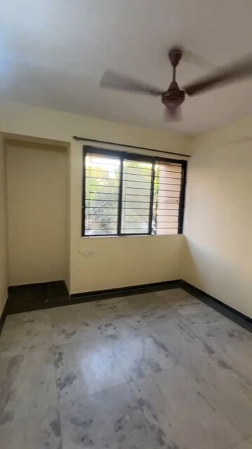 Room in 2 BHK Apartment at Hiranandani Estate, Ghodbunder Road – for Rent