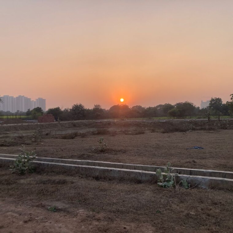 undefined, sector 18 yamuna expressway  300 Sq.Mt. Plot In Sector 18 Yamuna Expressway Greater Noida 10035325