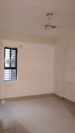 Room in 2 BHK Apartment at Marvel Ideal Spacio Phase 1, Undri – for Rent