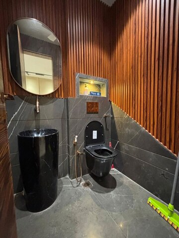 Master Bedroom in 3 BHK Builder Floor at Vetruvia Homes 3, Sector 17 – for Sale