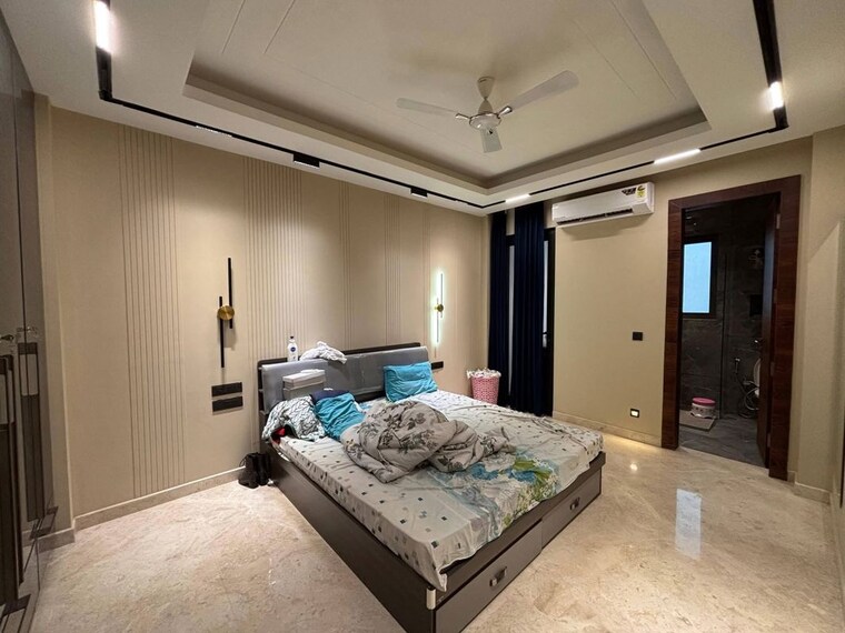 Bedroom, vetruvia-homes-3 3 Bedroom 160 Sq.Yd. Builder Floor In Sector 17 Faridabad 10035351