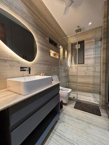 Attached Bathroom in 3 BHK Builder Floor at Vetruvia Homes 3, Sector 17 – for Sale