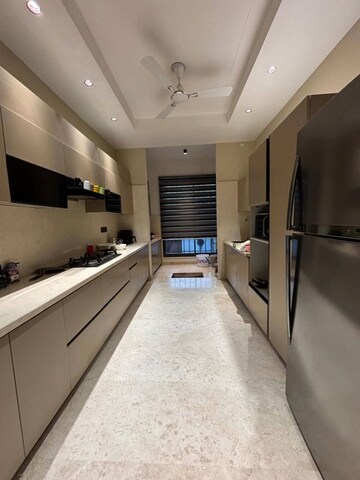 Building Lobby in 3 BHK Builder Floor at Vetruvia Homes 3, Sector 17 – for Sale