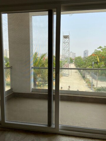 Room in 3 BHK Builder Floor at Ace Palm Floors, Sector 89 – for Rent