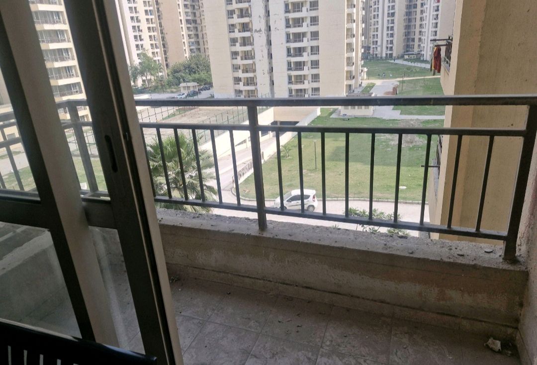 3 BHK + Pooja Room 1200 Sq.Ft. Apartment in Jaypee Greens Kosmos