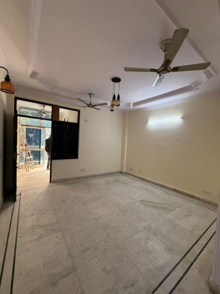 Room, kalkaji 2 Bedroom 1000 Sq.Ft. Builder Floor In Kalkaji Delhi 10035421