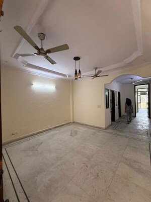 2 BHK Builder Floor For Rent in Kalkaji