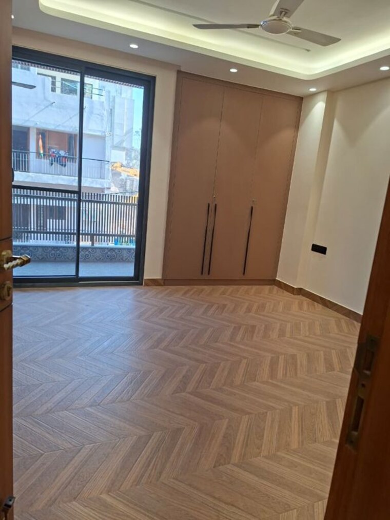 Bedroom, south extension ii 3 Bedroom 1800 Sq.Ft. Builder Floor In South Extension ii Delhi 10035436