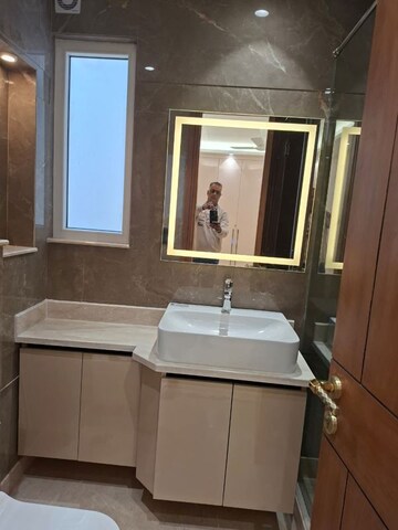 Bathroom in 3 BHK Builder Floor at South Extension ii – for Rent