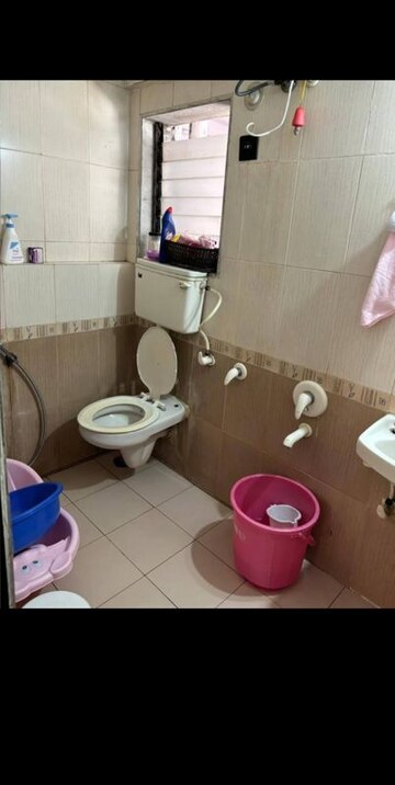 Bathroom in 1.5 BHK Apartment at Suman Sudha Apartment, Ghatkopar East – for Rent