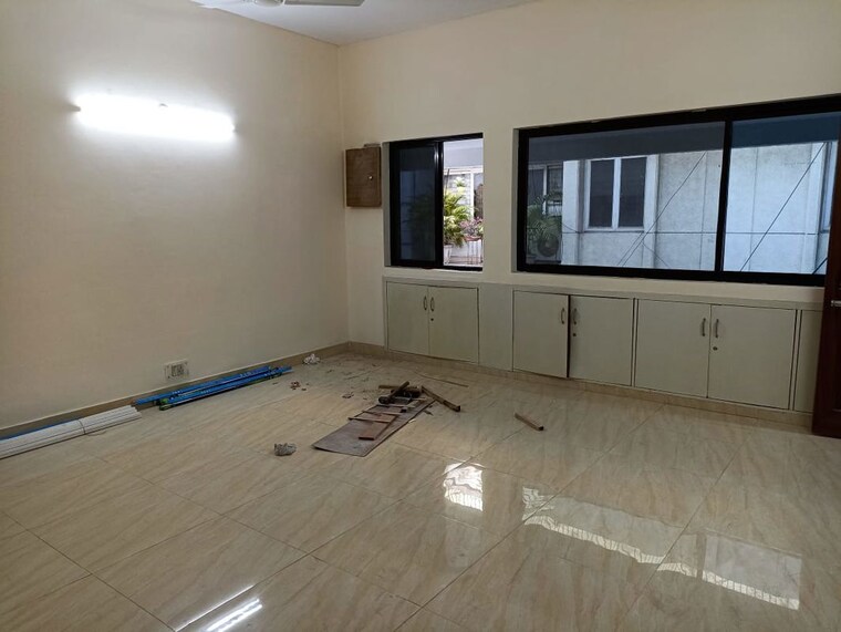Room, new friends colony 4 Bedroom 3500 Sq.Ft. Builder Floor In New Friends Colony Delhi 10035440