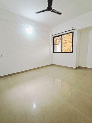 Room in 2 BHK Apartment at Madhuban Satin Brick, Kharadi – for Rent